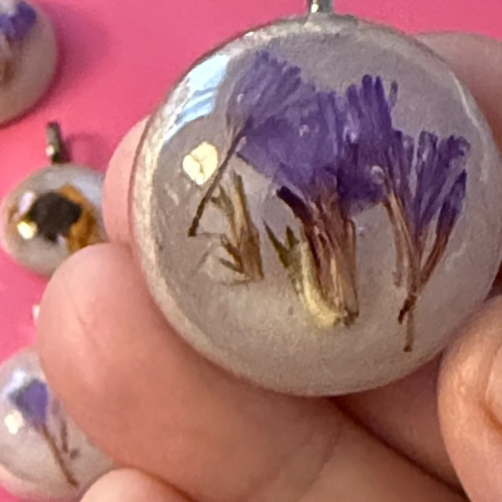 Unique Resin Handcrafted Purple Floral Pendant Necklace - Picture 3 of 6